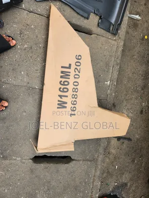 Ml350 2014 (W 166) Passenger Side Fender