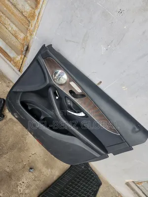 Glc300 2017 Front Passenger Door Mat