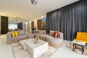 2bdrm Apartment in Lekki Phase 1 for rent