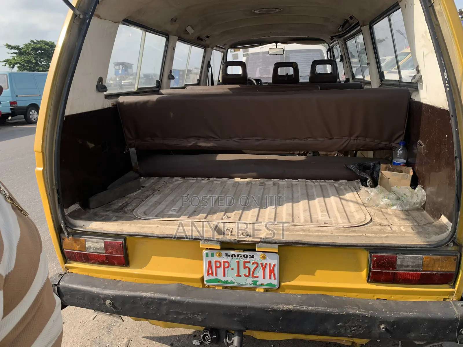 Volkswagen Transporter 1999 Yellow