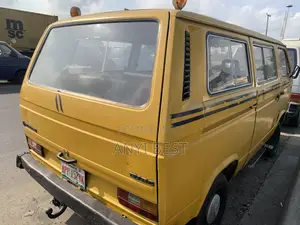 Volkswagen Transporter 1999 Yellow