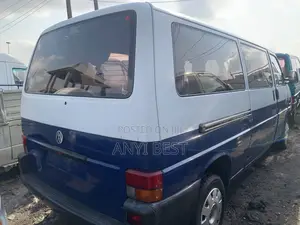 Volkswagen Transporter 2000 White