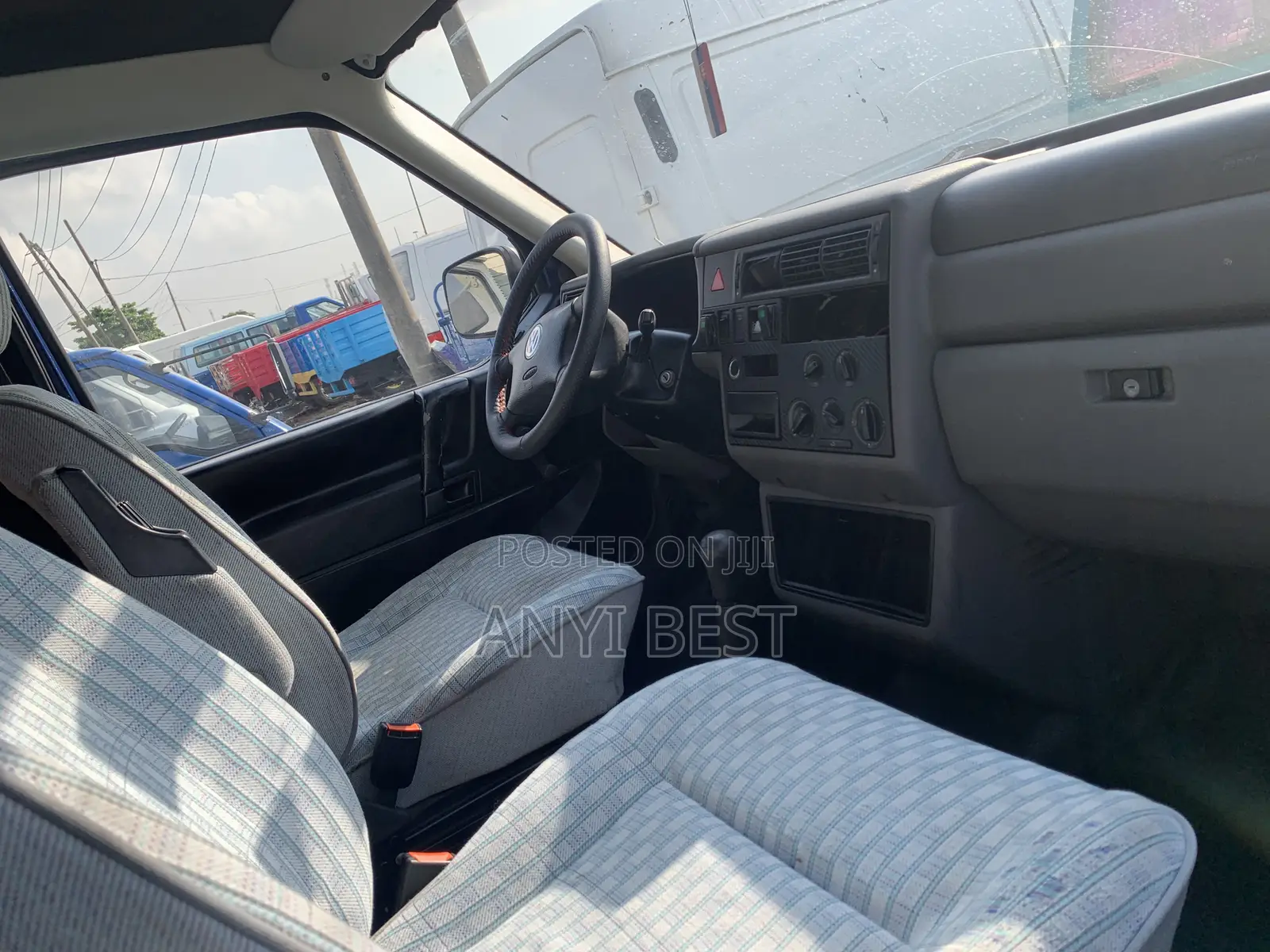 Volkswagen Transporter 2000 White
