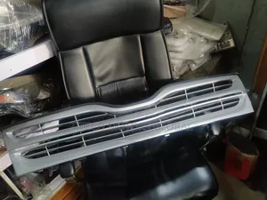 Front Grill Venza 2015