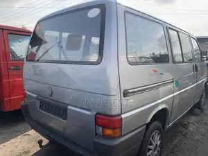 Volkswagen Transporter 2000 Grey