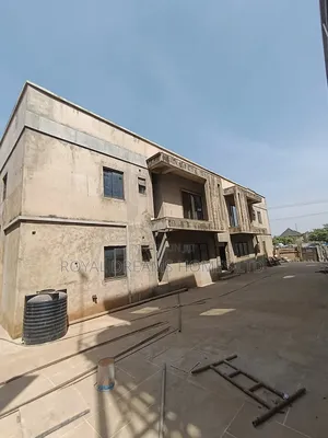 2bdrm Block of Flats in FHA for rent