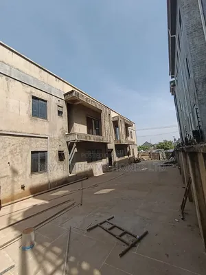 2bdrm Block of Flats in FHA for rent