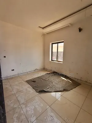 2bdrm Block of Flats in FHA for rent