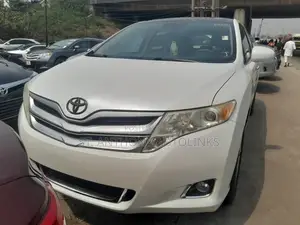 Toyota Venza 2011 White