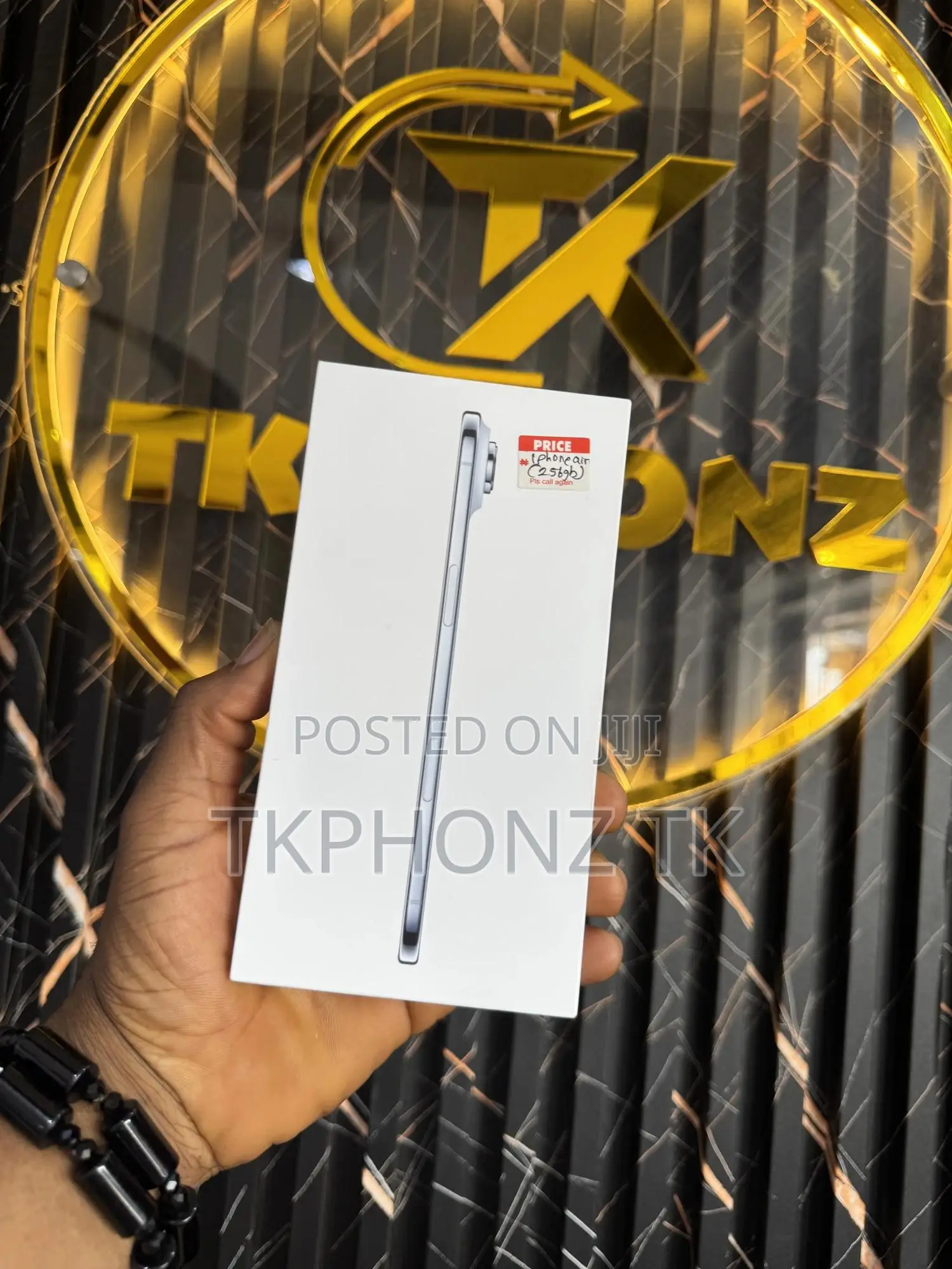 New Apple iPhone Air 256 GB Gold