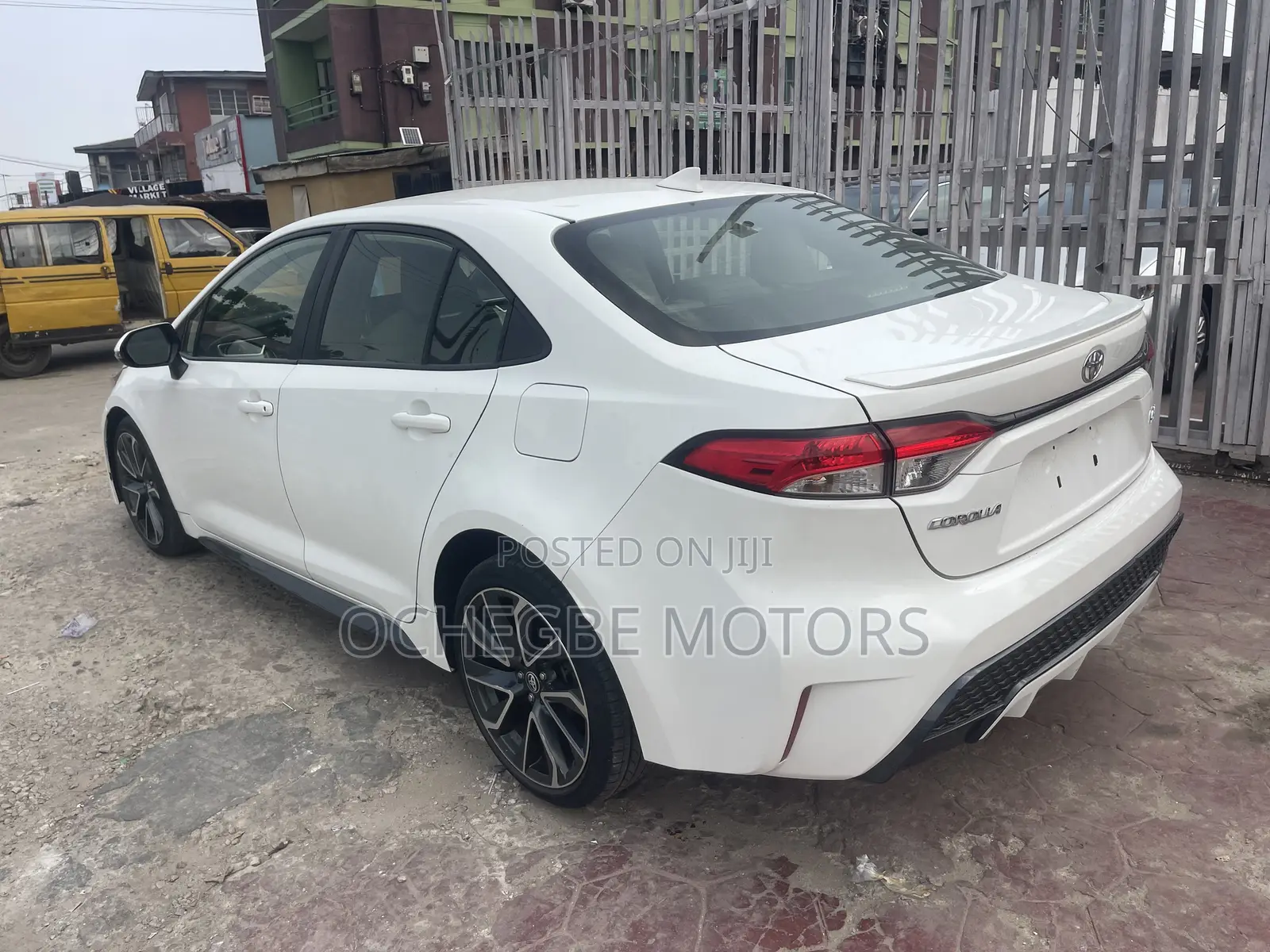 Toyota Corolla SE 2020 White