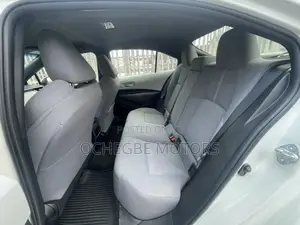 Toyota Corolla SE 2020 White