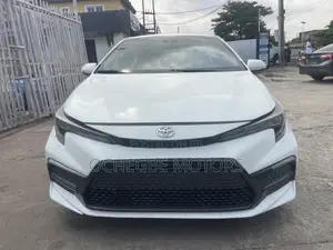 Toyota Corolla SE 2020 White