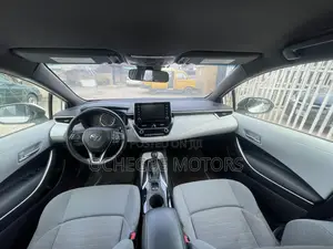 Toyota Corolla SE 2020 White