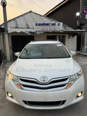 Toyota Venza XLE 4dr Wagon (2.7L 4cyl 6A) 2015 White