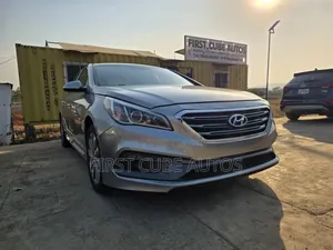 Hyundai Sonata Sport 4dr Sedan (2.4L 4cyl 6A) 2015 Silver