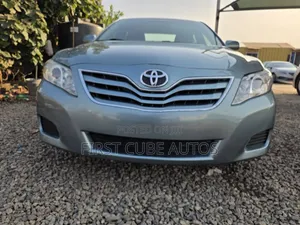 Toyota Camry LE 4dr Sedan (2.5L 4cyl 6AM) 2010 Green