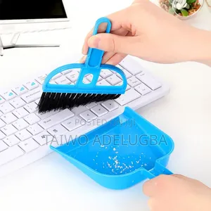 Mini Packer and Brush (Per Dozen)