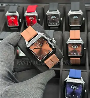 High Quality Luxury Sabr Rubber Strap Wrist-Watch