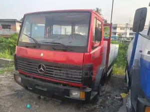 Mercedes 814 Block Truck