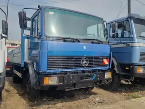 Mercedes Benz 814 Truck