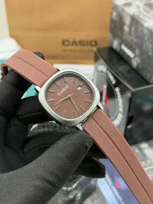 Quality Classic Casio Water Resistant Rubber Strap Analog Wristwatch