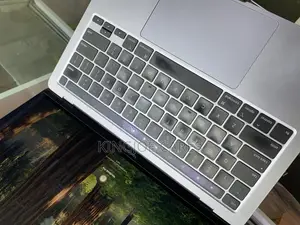 Laptop Apple MacBook Pro 2020 16GB Intel Core i7 SSD 512GB