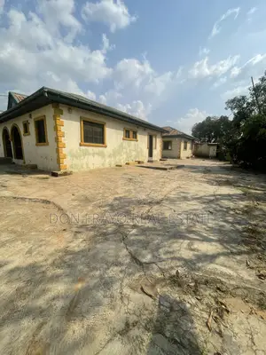 6bdrm Bungalow in Fastac Elewuro, Akobo for sale