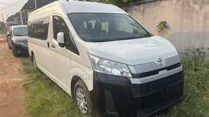 Toyota HiAce 2020 White
