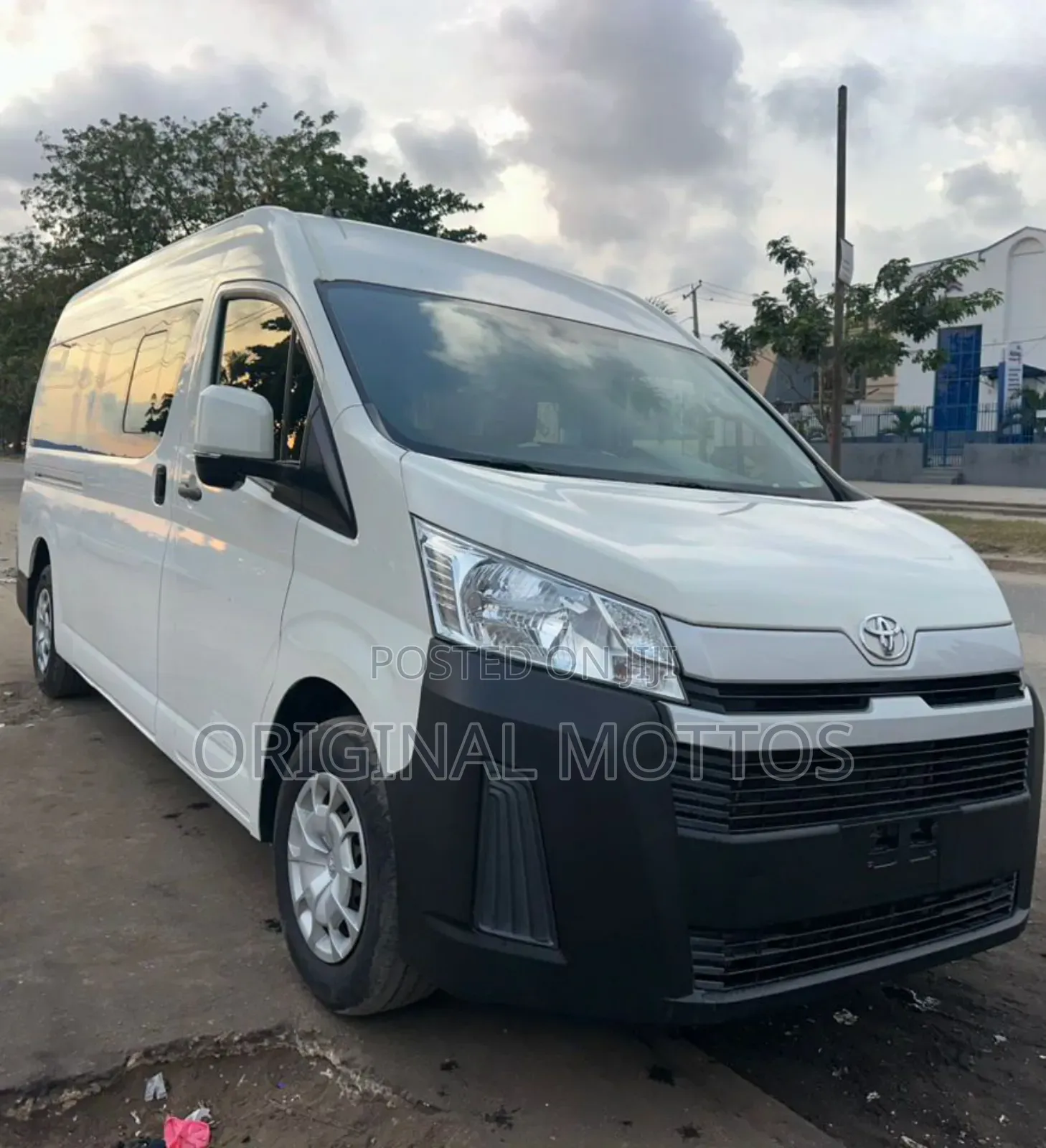Toyota HiAce 2020 White