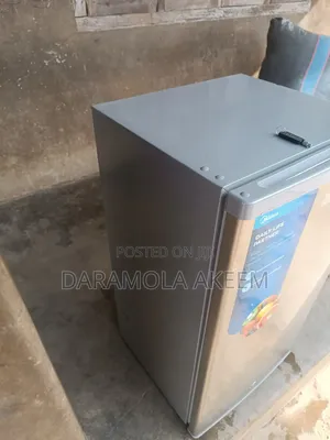 Midea Table Top Refrigerator Hs-112 Model 85l