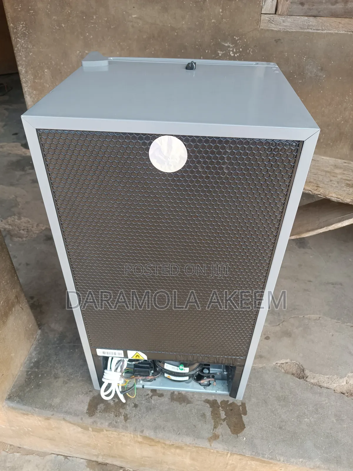 Midea Table Top Refrigerator Hs-112 Model 85l