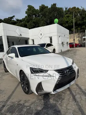 Lexus IS 350 AWD 2019 White