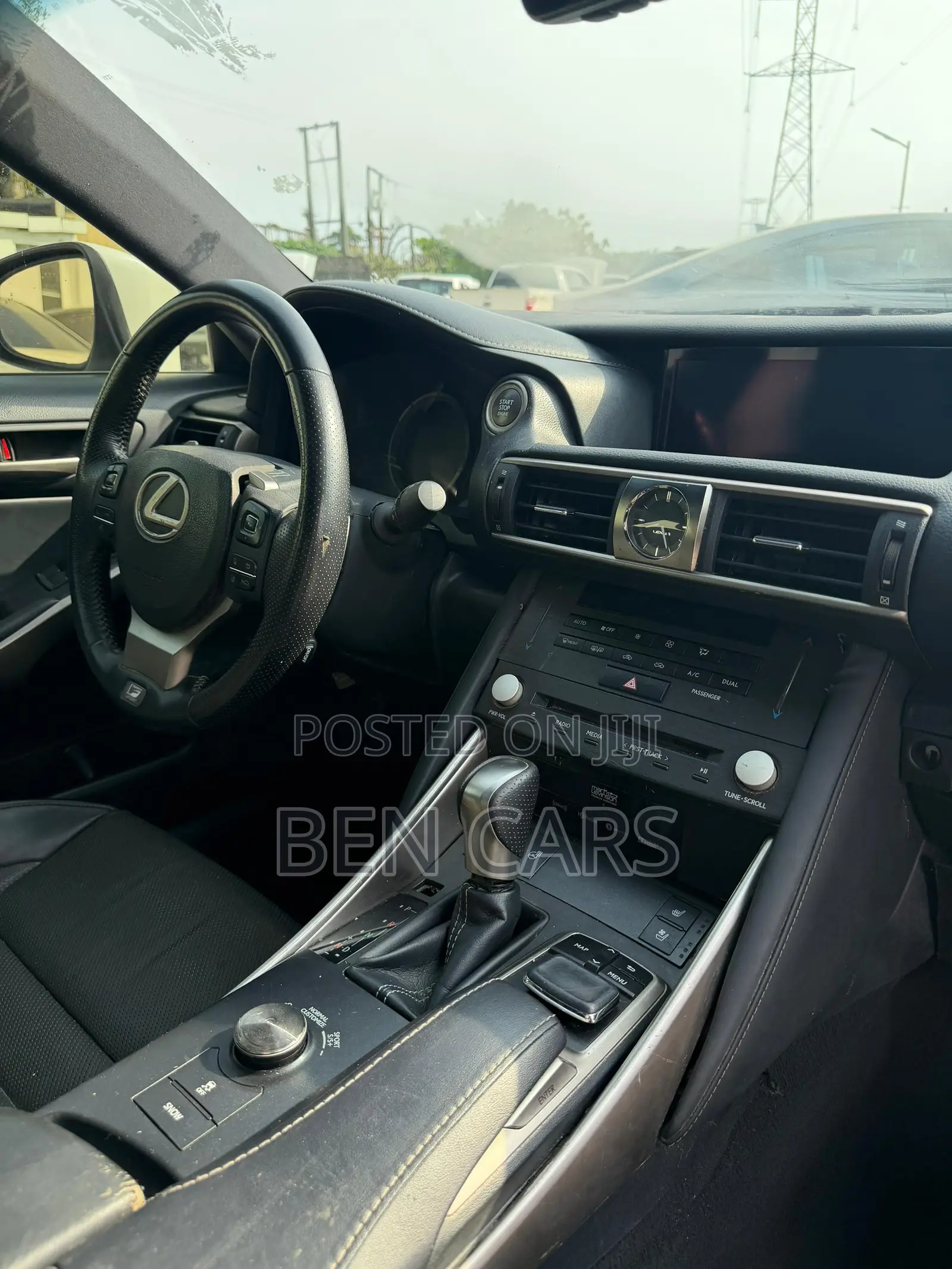 Lexus IS 350 AWD 2019 White