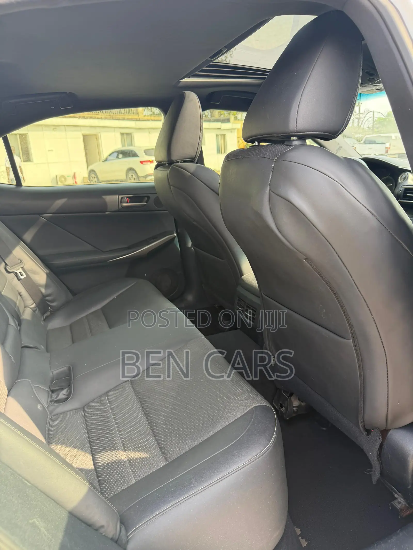 Lexus IS 350 AWD 2019 White
