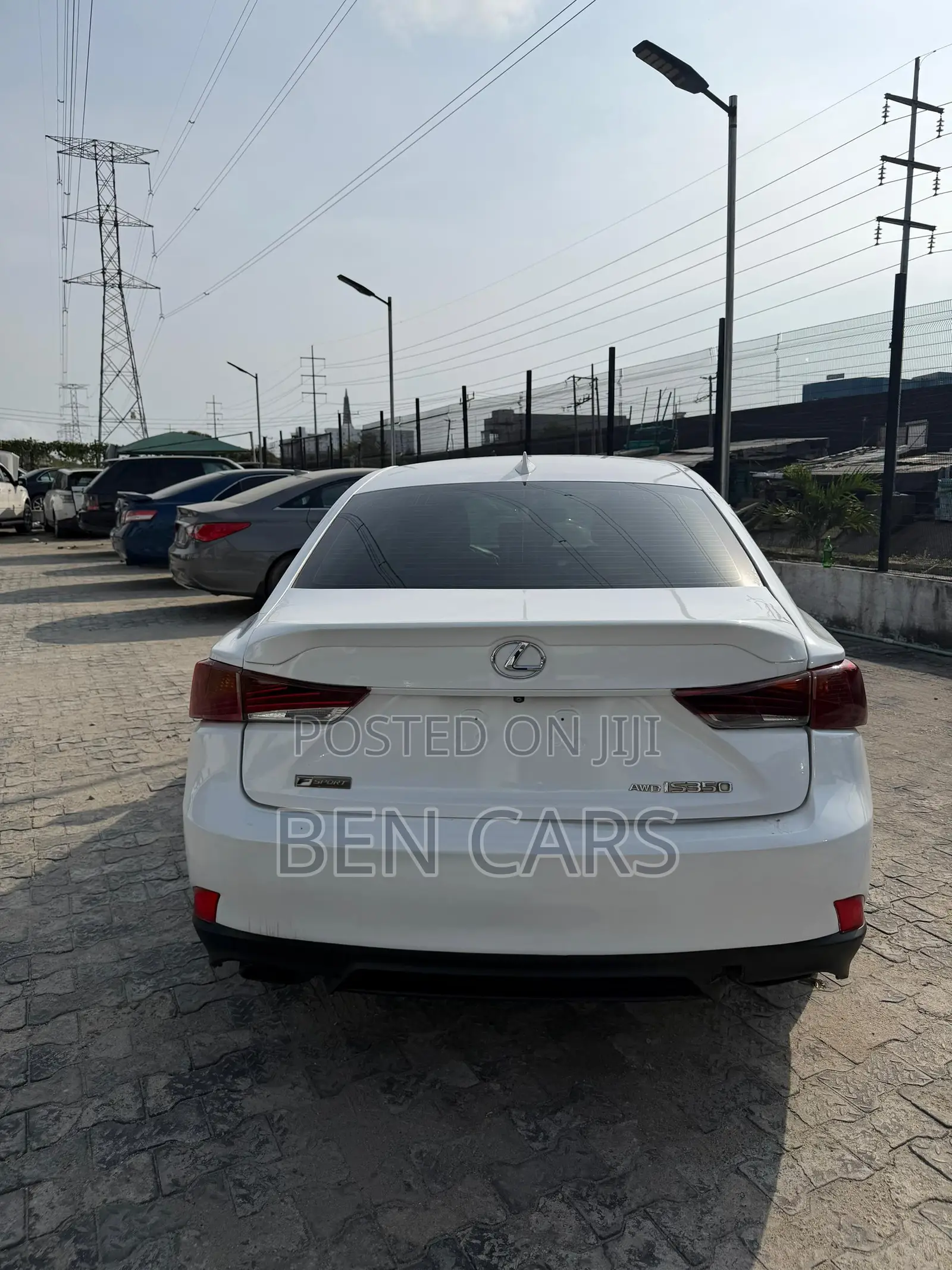 Lexus IS 350 AWD 2019 White
