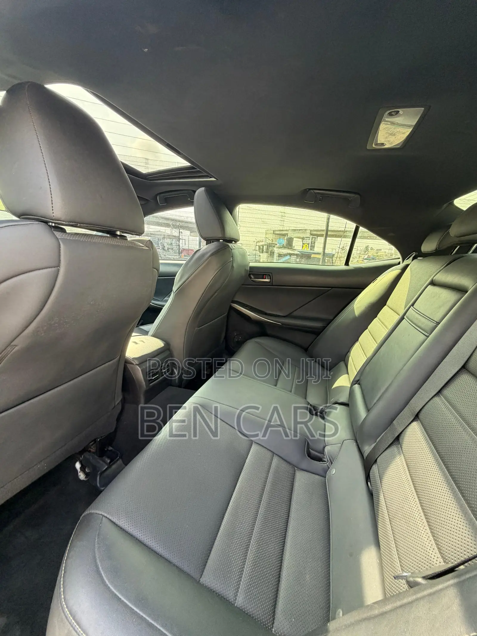 Lexus IS 350 AWD 2019 White