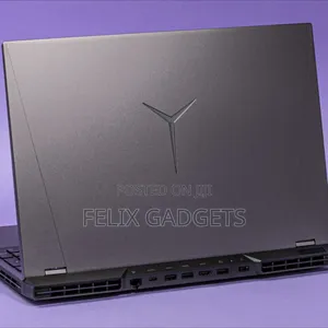 New Laptop Lenovo LOQ 15ARP9 16GB Intel Core I7 SSD 512GB