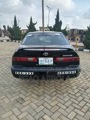 Toyota Camry 2000 Gray