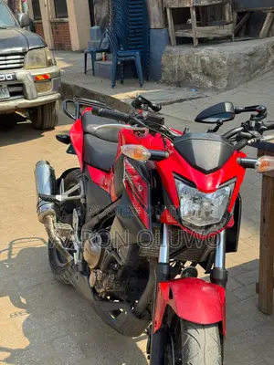 Honda CBR 2016 Red