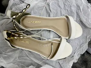 Viamarte Flatheeled Sandals