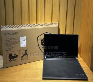 New Laptop MSI Vector 16 HX AI A2XWIG 16GB AMD Ryzen 9 SSD 1T