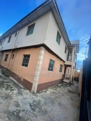 3bdrm Block of Flats in Off Ago-Palace Way for sale