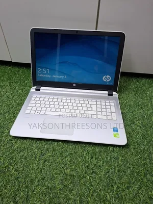 Laptop HP Pavilion 15-Eh0050wm 8GB Intel Core I7 HDD 1T