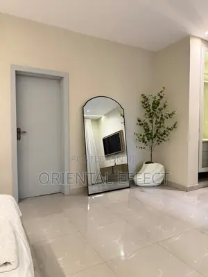 Off-White Seashell Decorative Planter With Artificial Japanese Tree