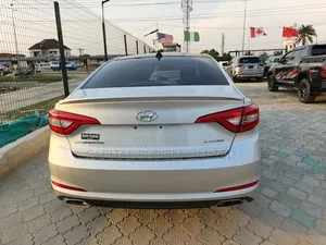 Hyundai Sonata Limited 2.0T 4dr Sedan (2.0L 4cyl Turbo 6A) 2015 Silver