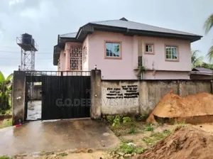 3bdrm Block of Flats in Off Ago Palace for sale