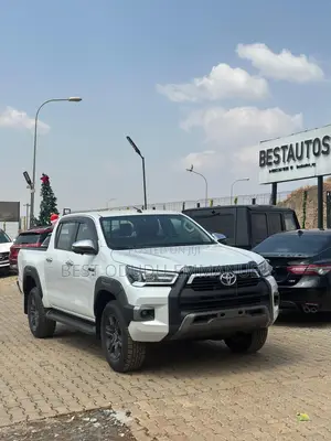 New Toyota Hilux 2024 White