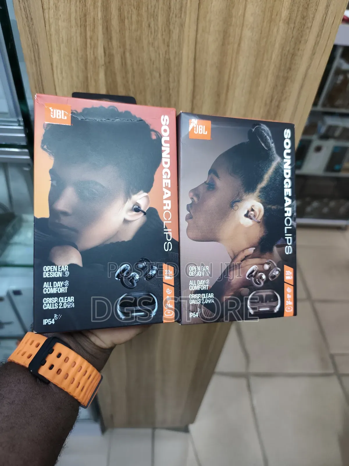 JBL Soundgear Clips Bluetooth Earbuds