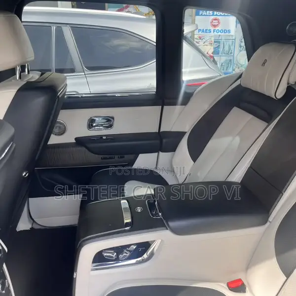 Rolls-Royce Cullinan Base 2020 Black